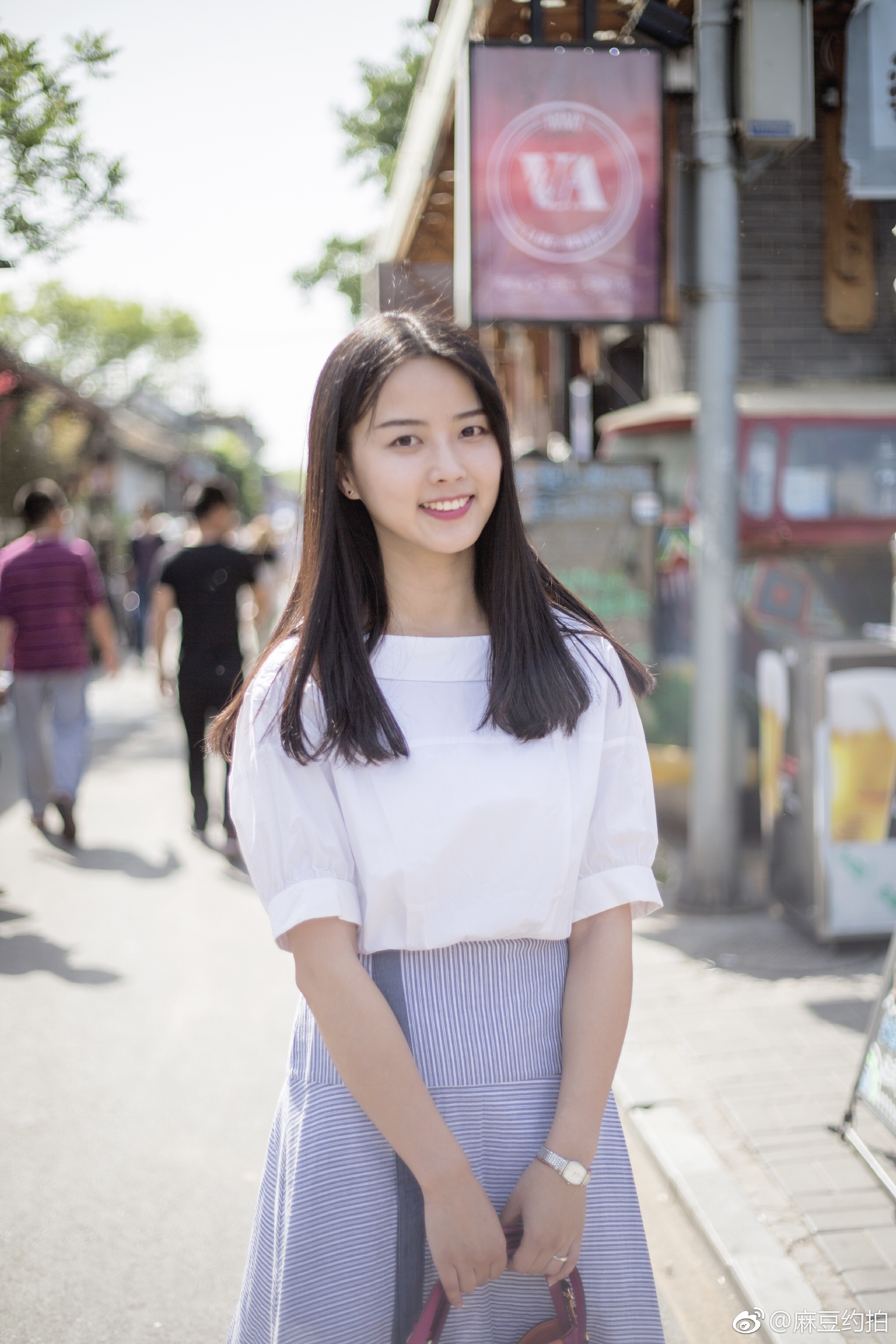 美女麻豆约拍不拍私房. 希望尝试多种风格,具体可拍摄前沟通