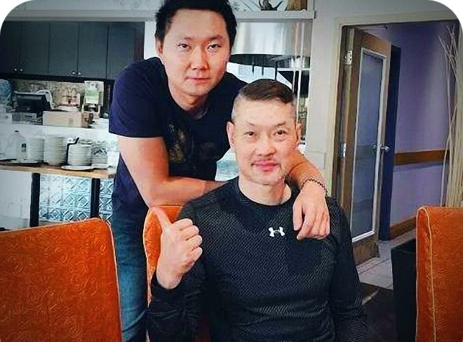 如今的周比利已经息影多年.