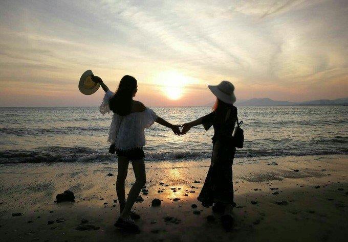 海风和沙滩,美女和大海,欢乐闺蜜行