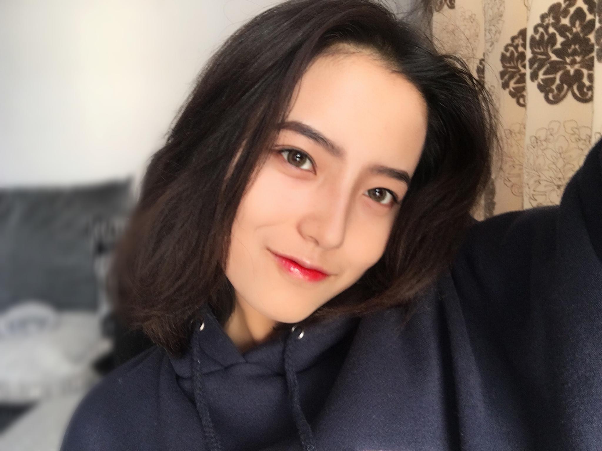 张雅涵18岁巨蟹座身高166cm