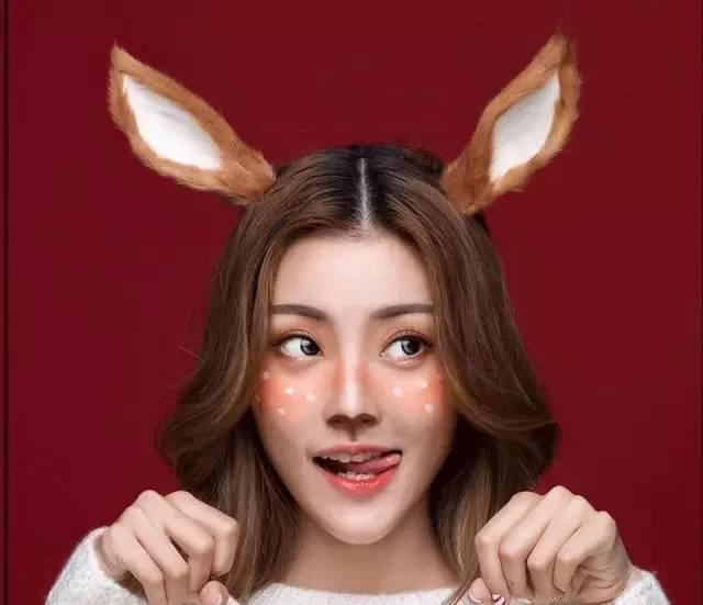 其实这个麋鹿妆跟圣诞节更配哦!