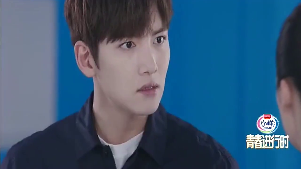 百草哭着要去找若白师兄给她的发卡,长安一脸无奈