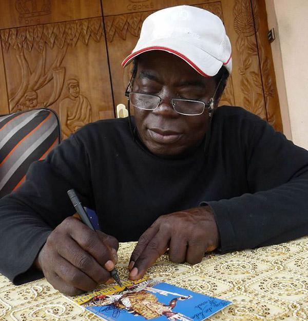 这位国王定居国外, 靠skype治理国家, 太前卫