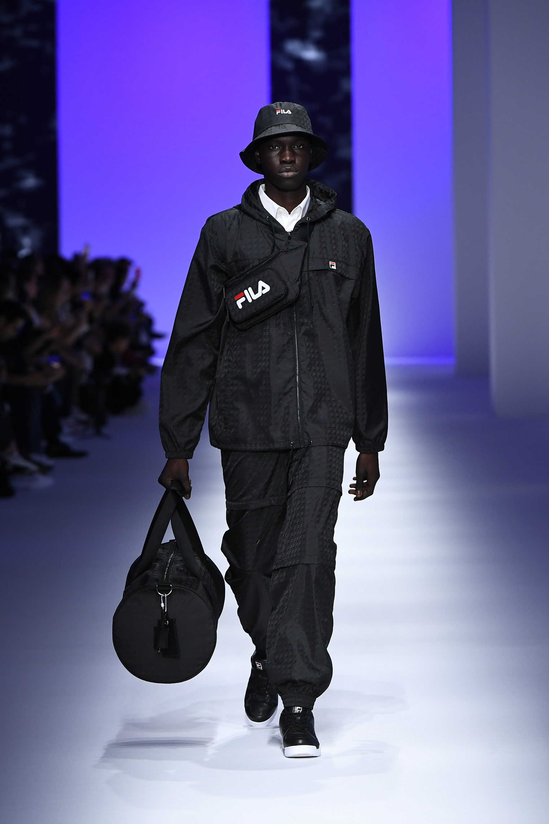 时装周又来了,fila作为百年运动品牌首次亮相米兰时装周主日程