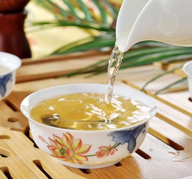 一杯清茗,十年尘梦