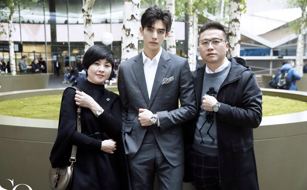 宋威龙和谁合照都不输然而图4不同网友发型和颜值的重要性