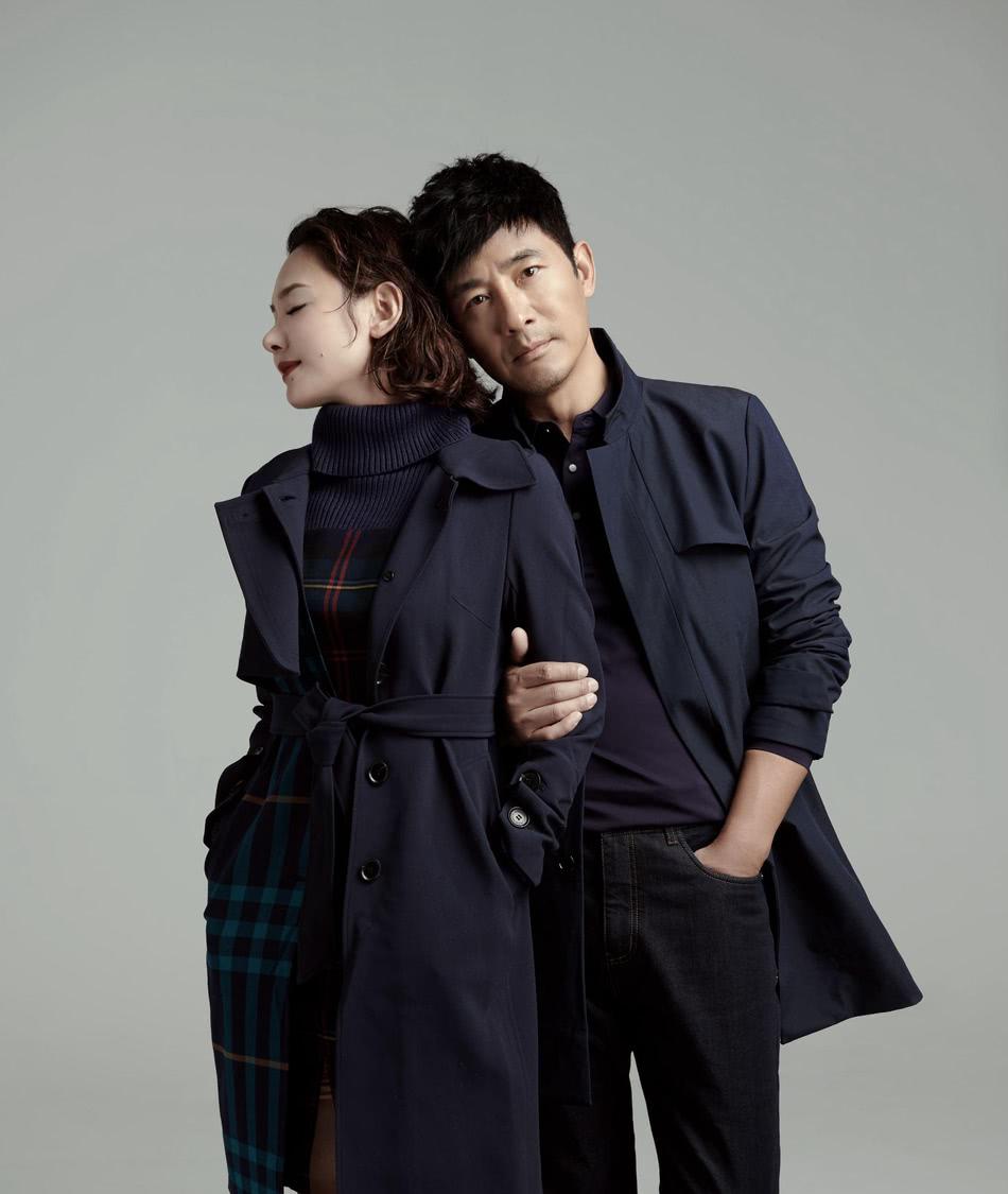 郭晓冬终于开窍了,与妻子程莉莎合体拍大片,甜蜜互动超有爱!