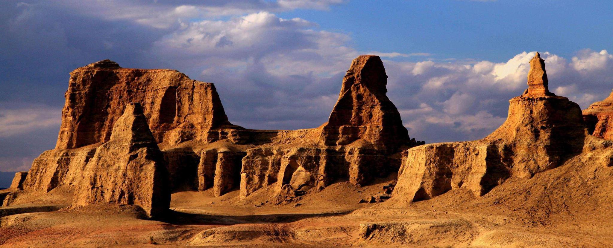 乌尔禾魔鬼城, 不仅有魔鬼般的造型, 还有魔鬼般的温度