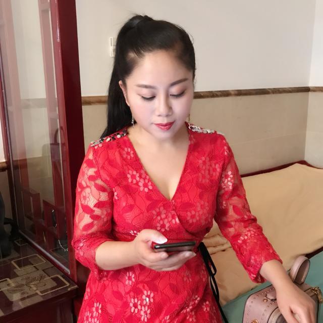 花巨资上"星光大道",被淘汰后欠债百万,如今为还债四处走穴