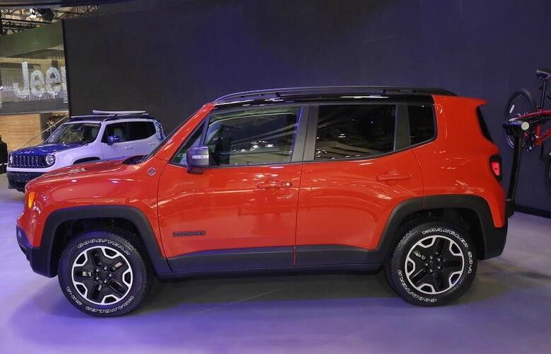 真正的越野车底盘高jeep自由侠实拍图赏