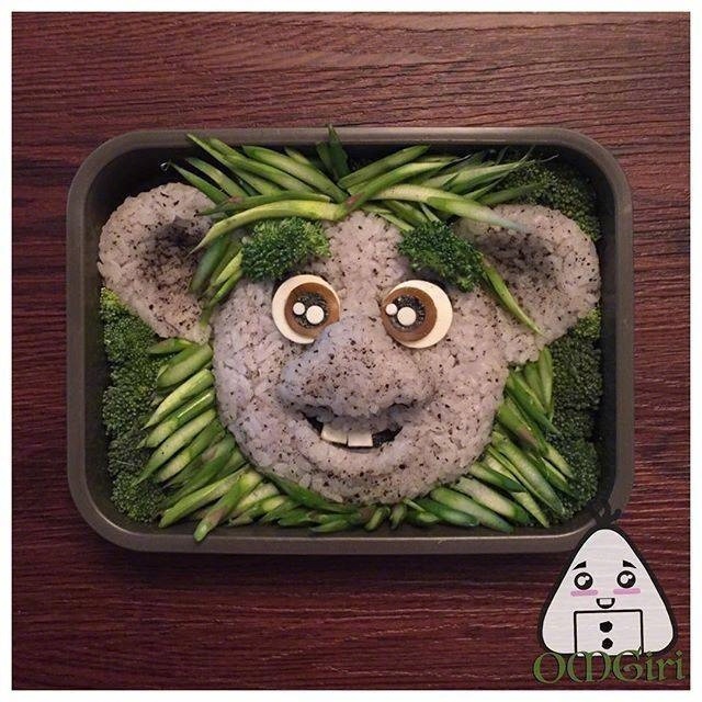 把便当做成卡通人物的样子,宝宝一定会爱上吃饭.