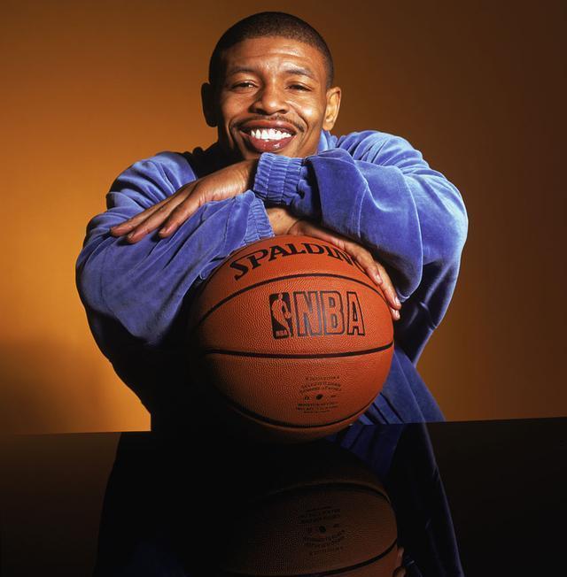 身高仅1米6的"小虫"博格斯, 可以在nba生存14个赛季是有原因的