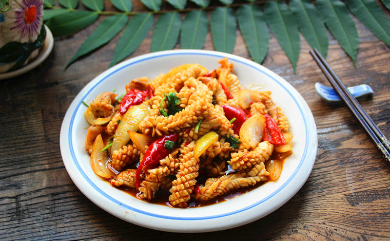 大厨教你鱿鱼花的切法简单又容易学你也可以自己在家做