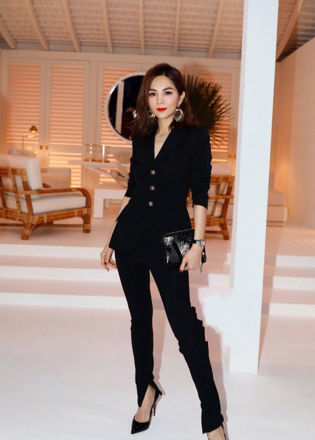 陈嘉桦的腿有多细,这么小的长靴也能穿进去,体重86斤我信了!