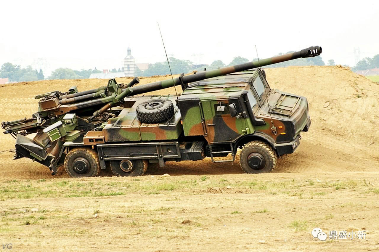 揭秘中国最新型155的卡车炮,与众不同,非常先进!