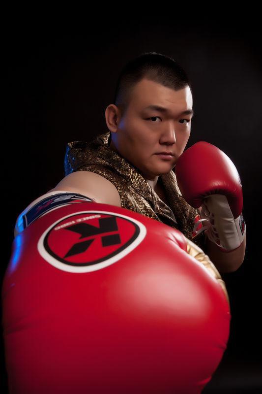 武警拳王张君龙关注双井打人事件,赞世界警察搏击赛冠军为民除害