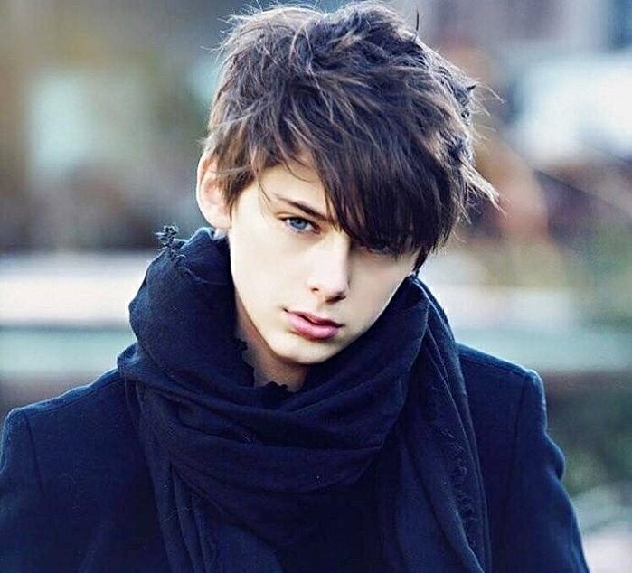 年仅15岁的澳大利亚小奶狗呆萌外表冷酷眼神少年模特真帅