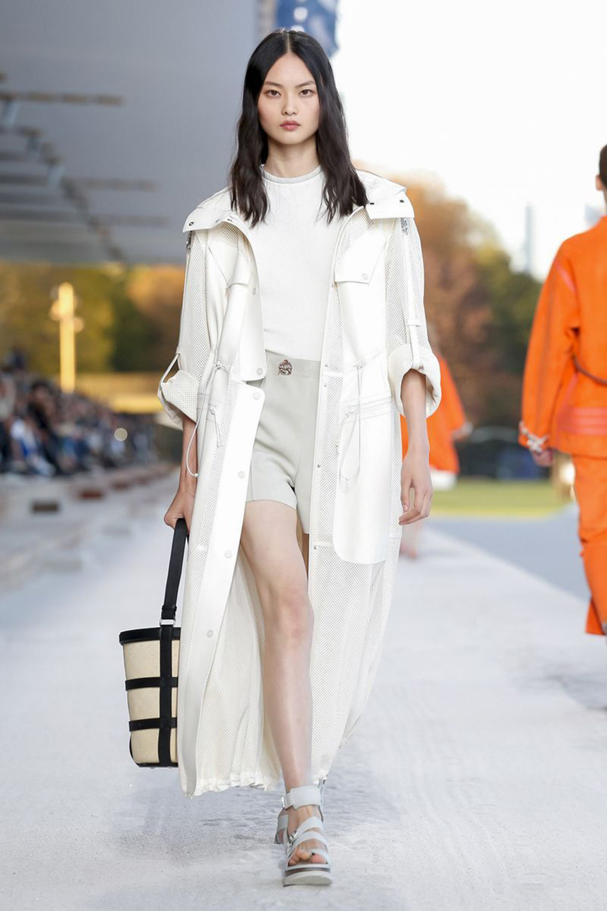 超模贺聪时装周秀霸来袭,走秀可见功力,本季新人唐赫表现惹眼!