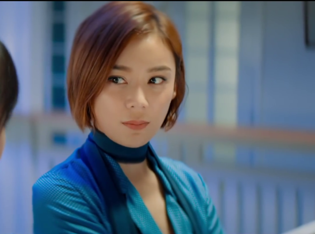 袁姗姗这个短发造型有种干练精致的美