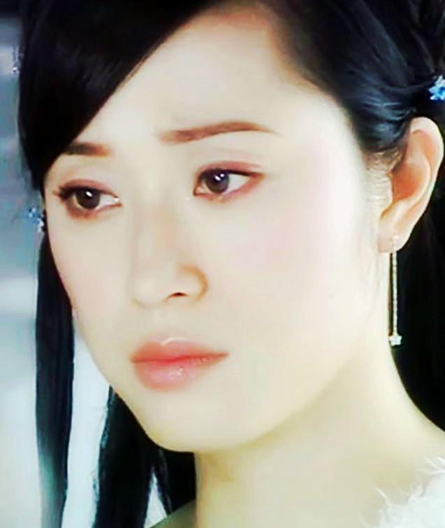 《水月洞天》中的尹天雪, 冰雪聪明, 圣洁而孤独!