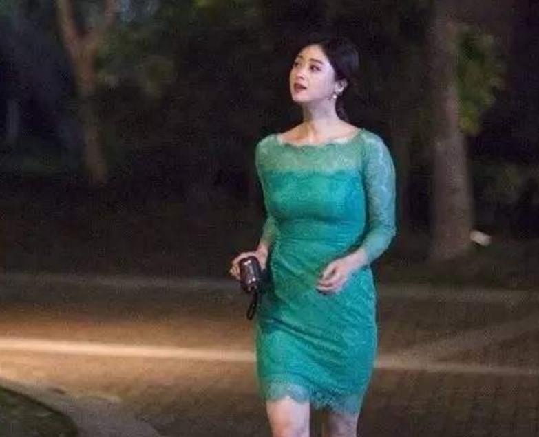 蒋欣为了《欢乐颂2》爆廋, 原来你减了肥还差这一步