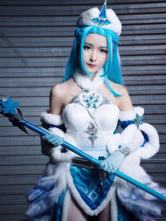 王者荣耀：可能是你见过的最美王昭君cosplay，身材满分|王者荣耀|王昭君|满分_新浪新闻
