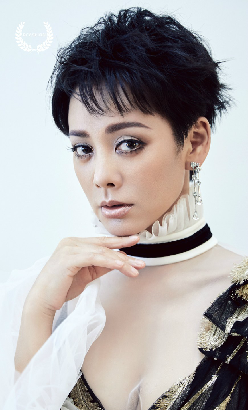 明星宁静最新风尚大作