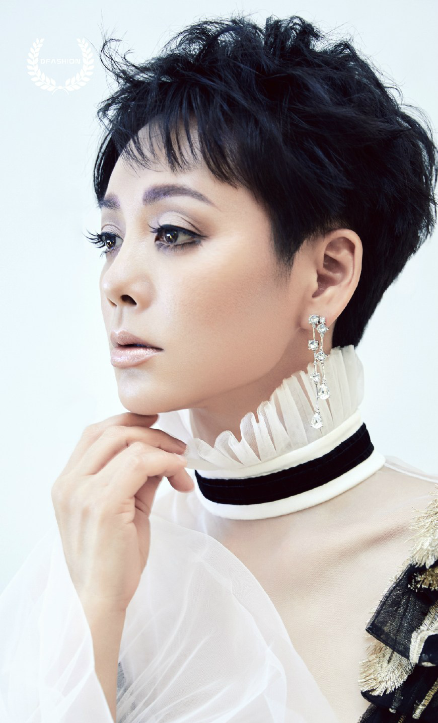 明星宁静最新风尚大作