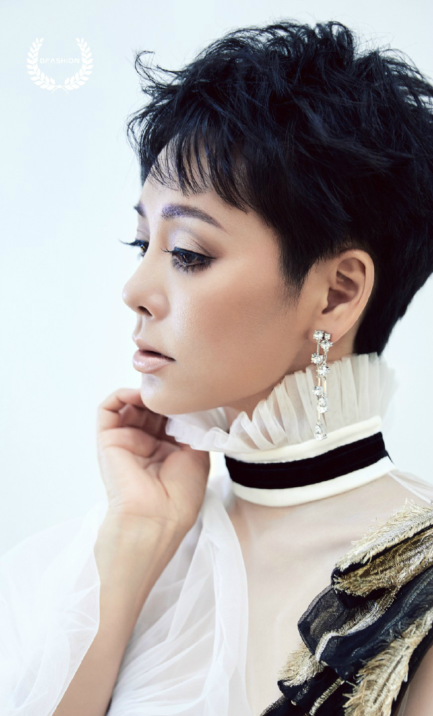 明星宁静最新风尚大作