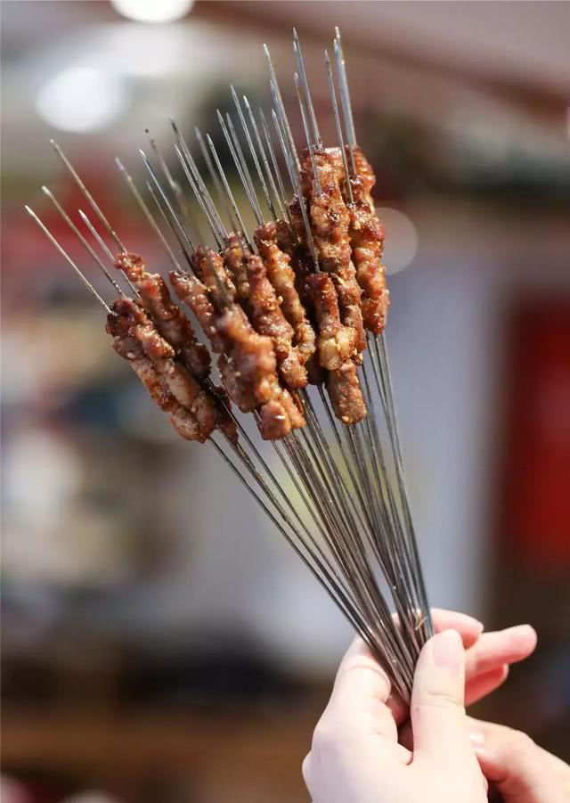 "东北烤串界扛把子"靠什么征服大连吃货?|烤串|油边|大连_新浪网