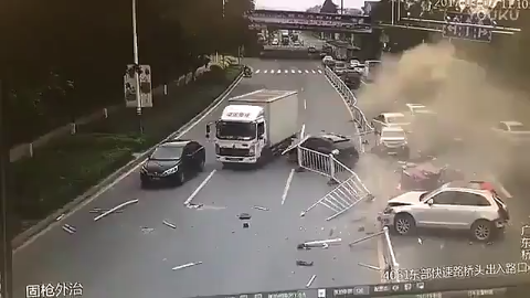 江门爆料江门星汇名庭四期工地事故现场视频,