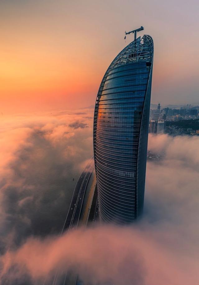 国内最美的双子塔, 教你不花钱如何360度无死角的欣赏它