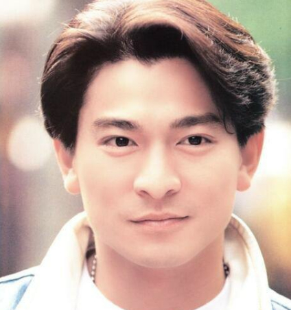 年轻时刘德华的照片,全都看过的人少,最后一张超帅