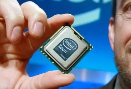 82岁老奶奶制出"宇航级"芯的片|龙芯|中国芯|宇航_新浪新闻