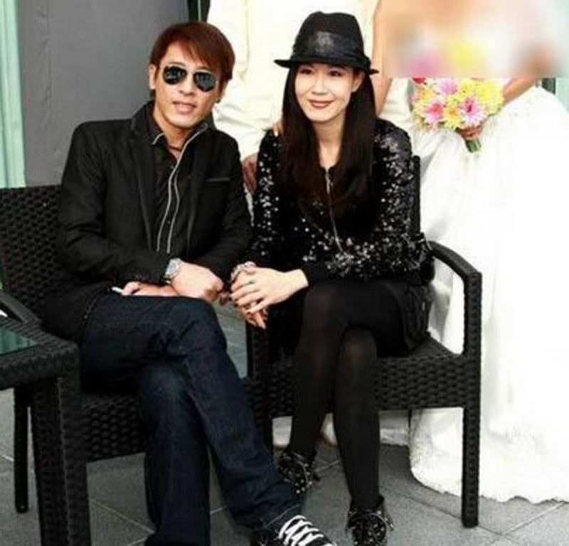 当年演过《我和僵尸有个约会》里的白素素.