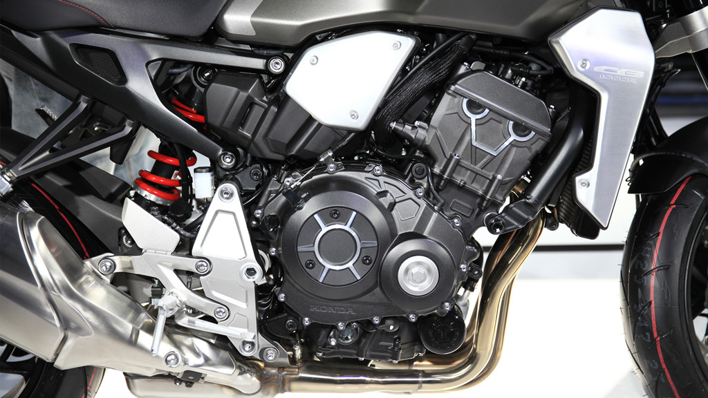 这部发动机移植自本田当家公升级跑车cbr1000rr,其运动性能可想而知