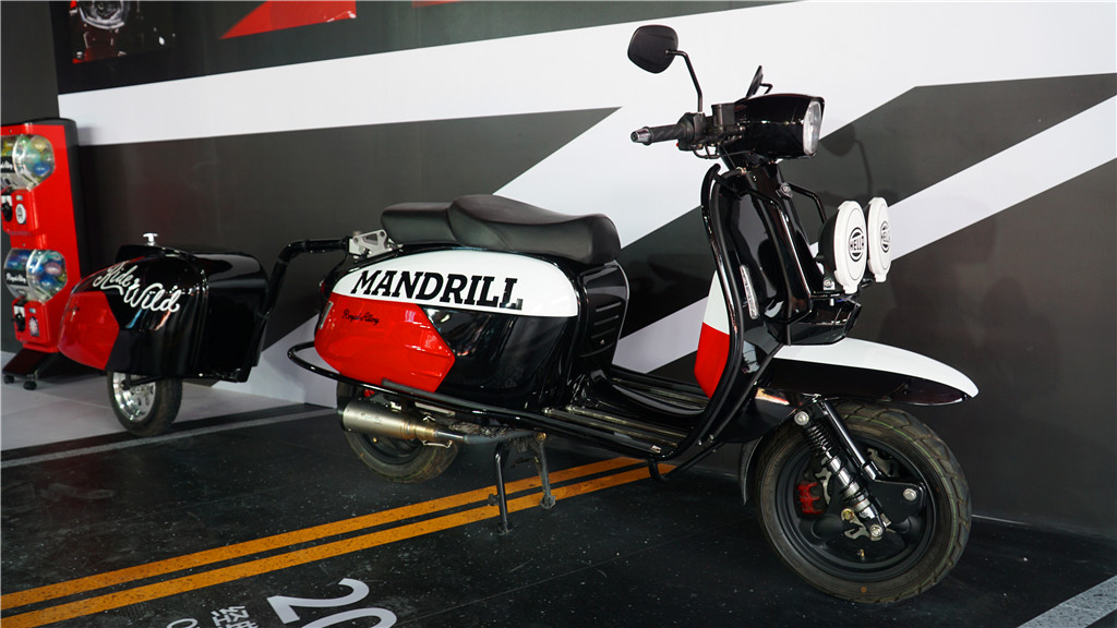 风格改装看完这辆极具复古风格的royal alloy gp 200踏板摩托车,你