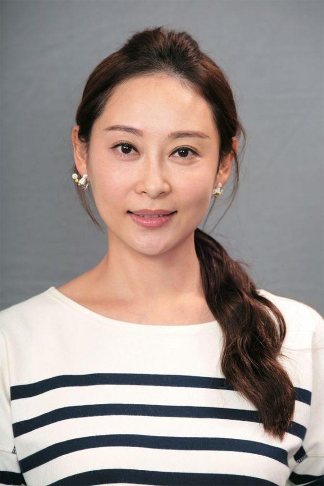 香港女演员陈思颖图片