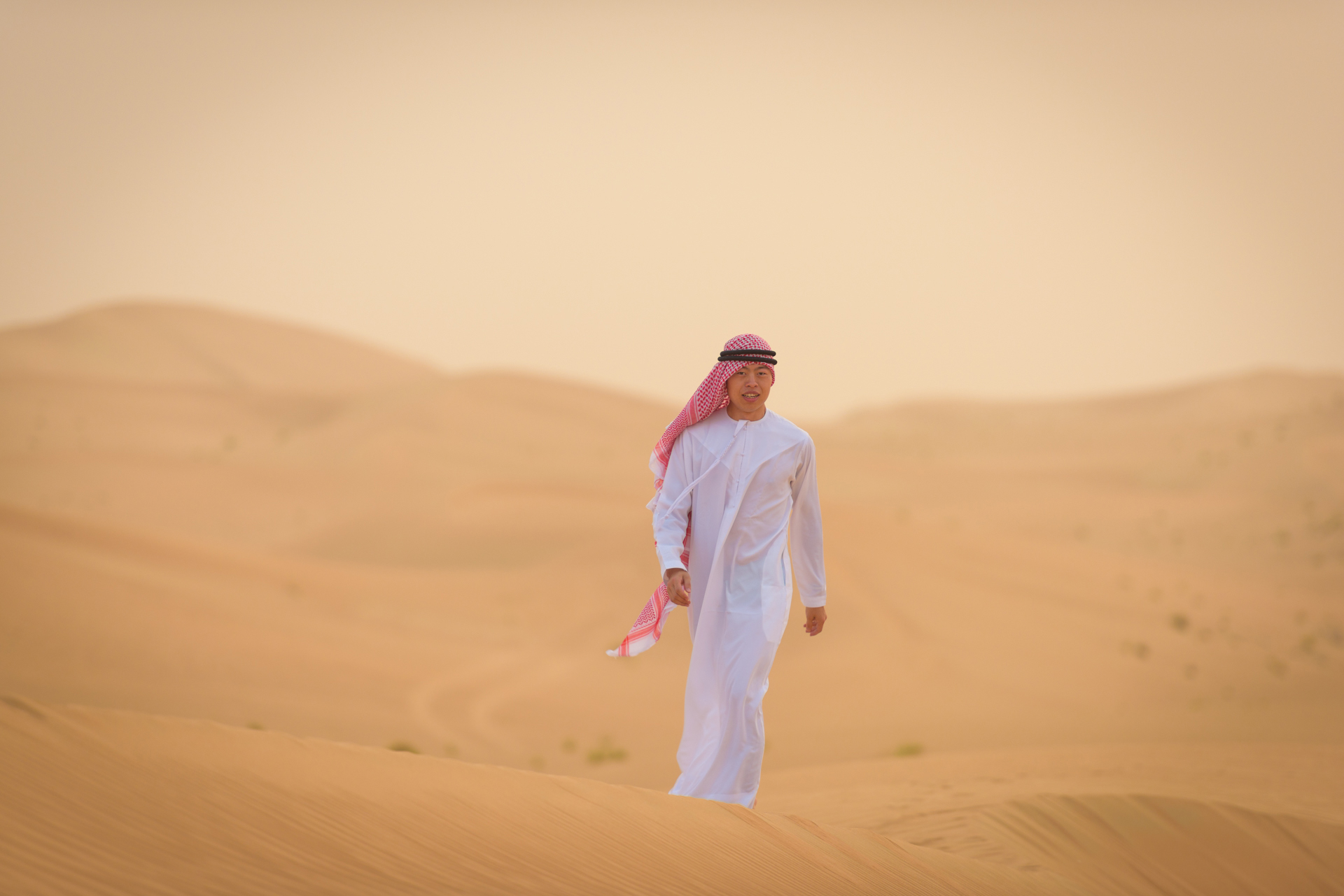 一半是沙漠,一半是海水,一半是天堂,阿拉伯联合酋长国:迪拜