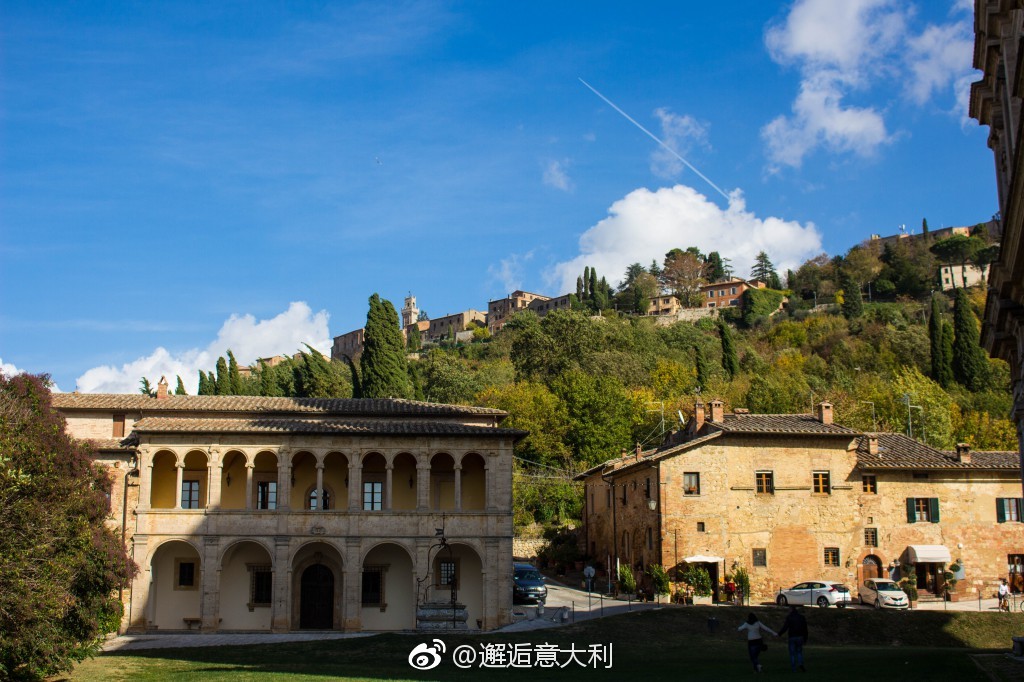 很多人都去过的蒙特普奇亚诺 (montepulciano)