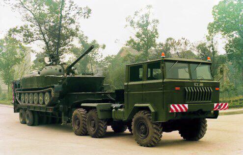 世界军用拖车系列之七中国重型运输车开山之作红岩神炮