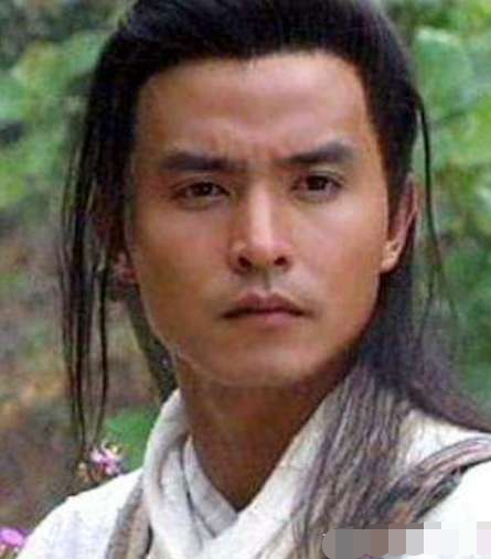 新加坡也拍过《神雕侠侣》,这是李铭顺饰演的杨过,金庸老爷子的影响