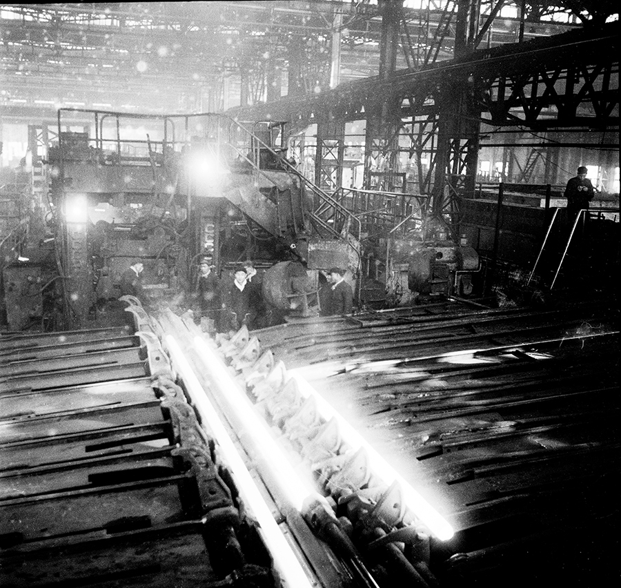 钢铁是怎样炼成的照片里的老鞍钢印象