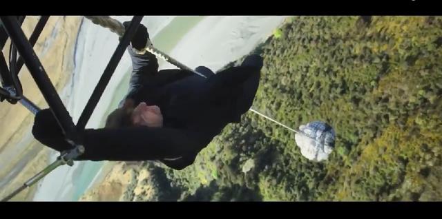 碟中谍6全面瓦解来了这回看阿汤哥怎么扒飞机