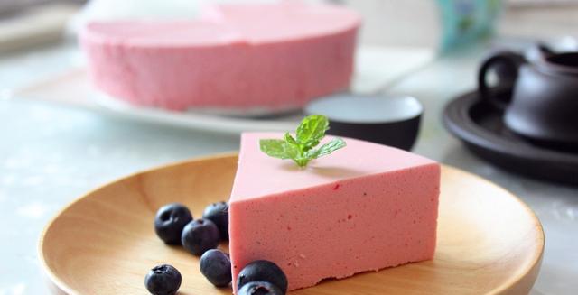 【秋日食语】火龙果芝士慕斯:魅惑的色彩