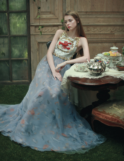 时装大片《梦游记》,2016年4月号,爱丽丝与兔先生