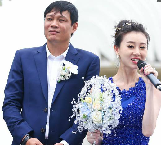 范志毅与舞蹈演员张梦瑾.