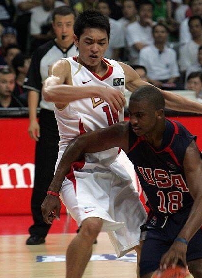 追忆北京奥运 陈江华对位科比犹如灵蛇出洞 单枪匹马直捣龙潭