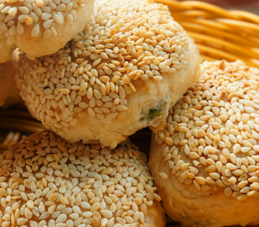 小贩教你自制家常蟹壳黄,酥脆香甜,满屋飘香让人不禁流口水!