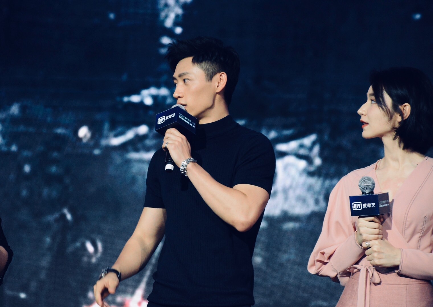 魏晨出席活动曝新片动向:角色是有担当的男人